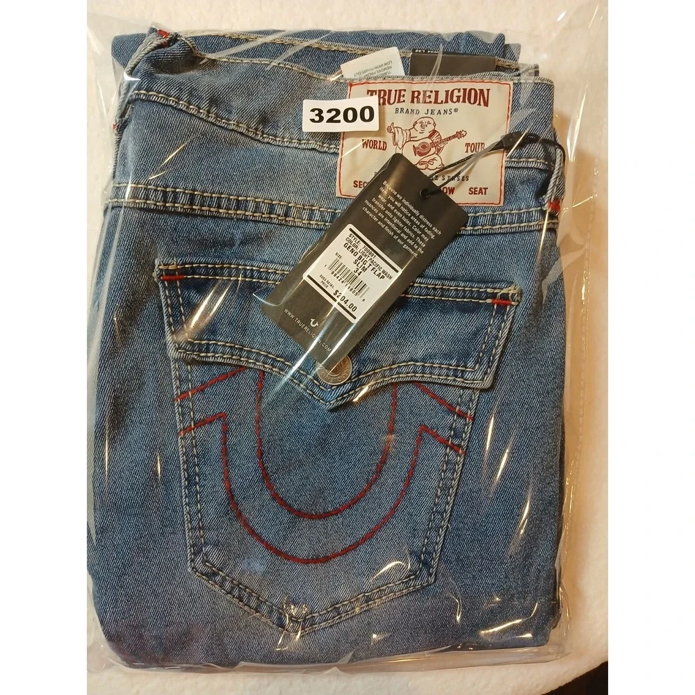 True Religion Geno Big T Flap Jeans Mens 34x32 NWT Light Pacific Wash Slim